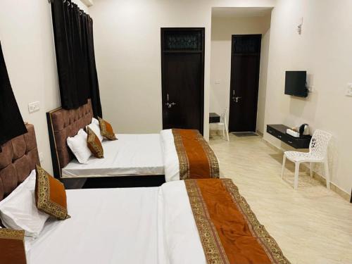 GRG Banaras Homestay Varanasi Near Shree Kaal Bhairav Temple 350m - Fully Air-Conditioned