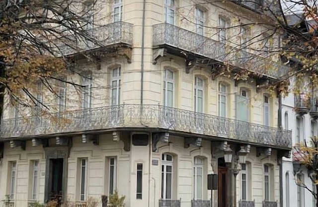 Ground floor - Hauseman Building near Thermes