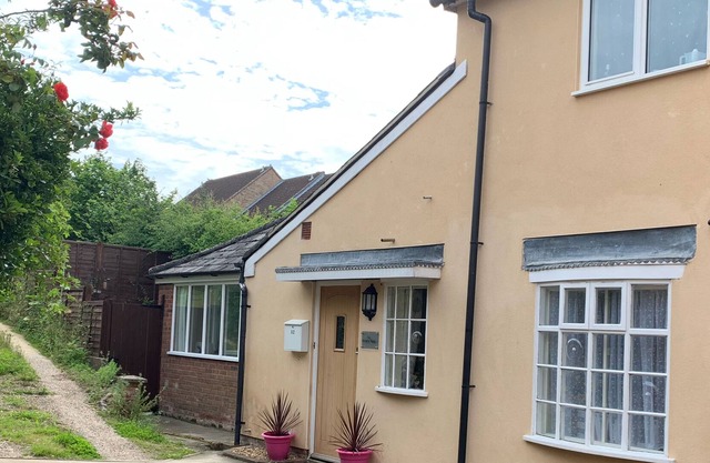 Ground floor 2 bedroom apartment set in the picturesque village of Bildeston