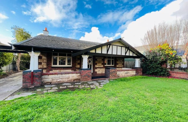 Group house with views of the salt pool and spa