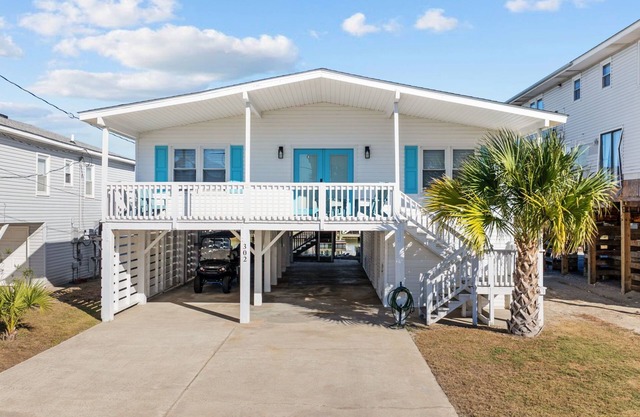 Grove Escape, Golf Cart, Waterfront, Steps to Beach