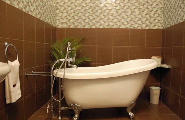 Guest-friendly villa with pool, billiard, internet, cable TV, ideal for parties!