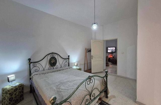 Guest house Dar Traki Tozeur tourist area with swimming pool and breakfast included.