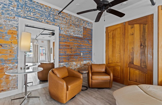 Guest House Topsail - King Suite in hotel on Topsail Beach, North Carolina