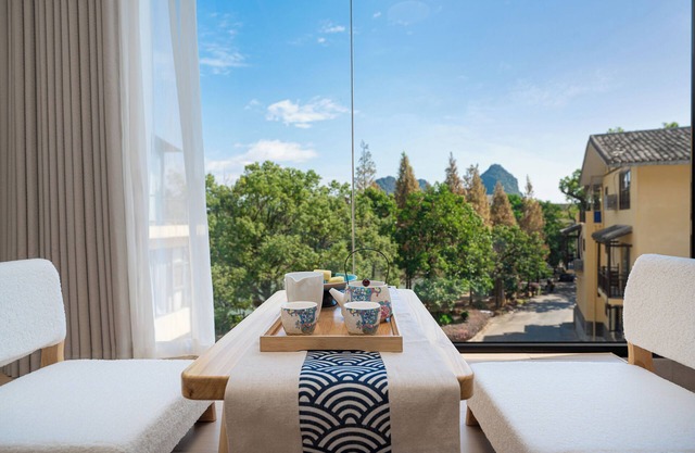 Guilin Mountain & Garden Retreat