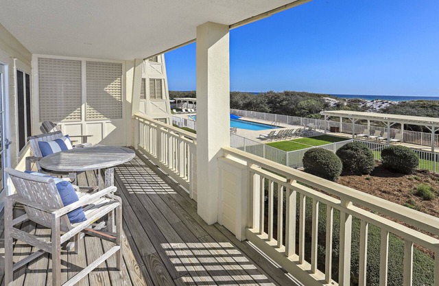 Gulf Front Next To Beach Club- WaterColor 5 Beachside by Royal Destinations