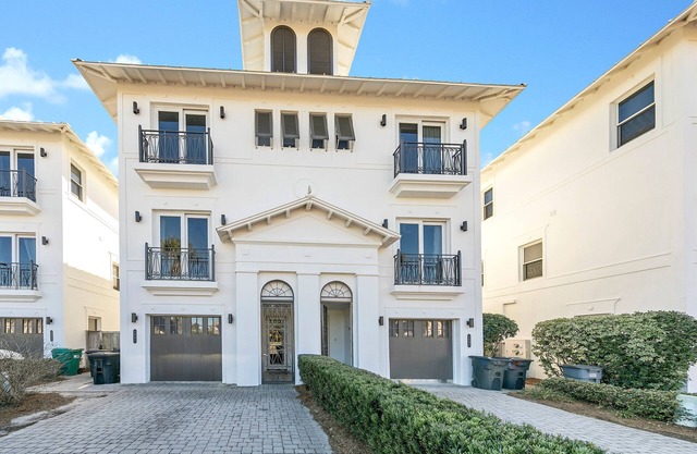 Gulf Front Townhome in Frangista Beach with Splash Pool Overlooking the Beach!
