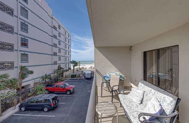 Gulf View Getaway | Near It All