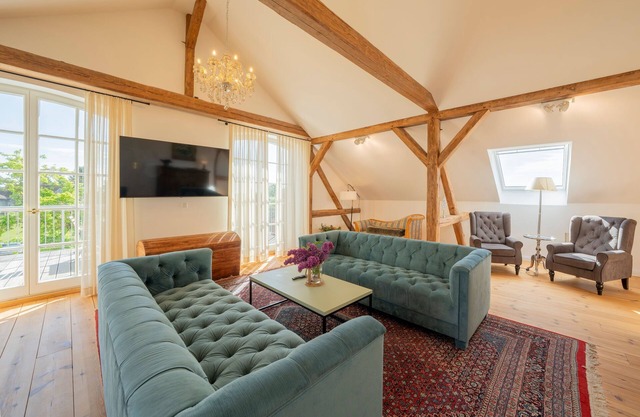 Gutshof Liepe - 8 Pers. Ferienwohnung