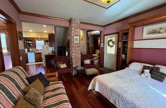 Gwen's place - First Floor