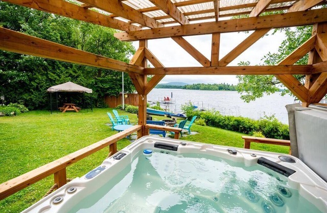 Hôtel à la maison - Chalet Ô Camp Même, spa et lac