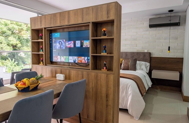 H602 - Cozy Garden View, Fast WiFi & Rooftop Pool