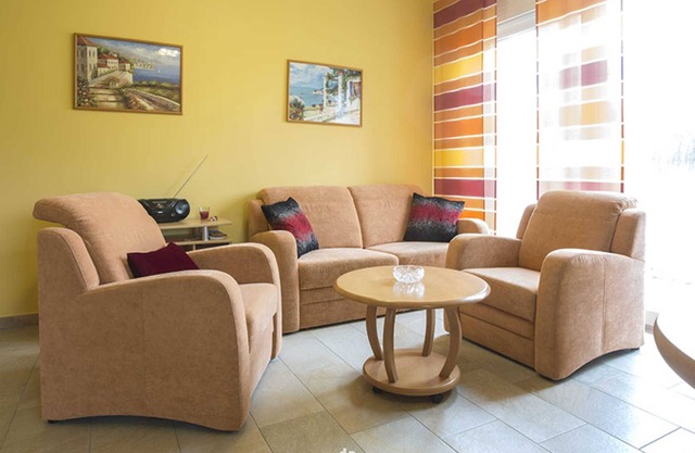 H7-W4 - SUNNY App Nr 04 max 3 Pers