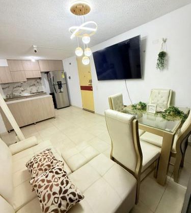 Habitación doble cerca aeropuerto,estadio y autobuses