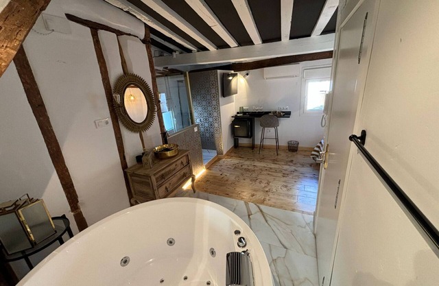 Habitación Oro by Gloove