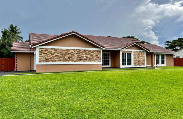 Hacienda Rivas - Stunning 4 BR Villa - Miami