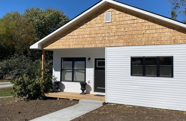 Hamilton Getaway -Entire House in DT Hamilton