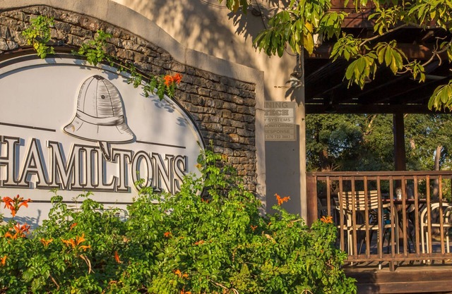 Hamiltons Lodge & Restaurant