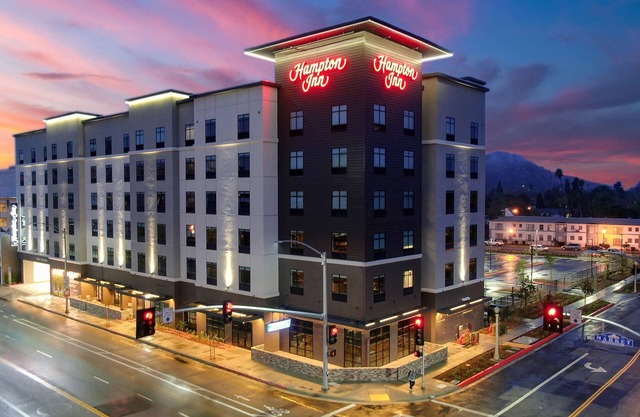 Hampton Inn Riverside Downtown