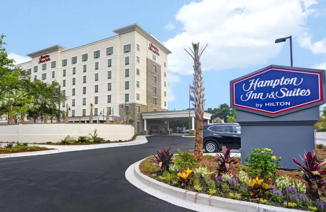 Hampton Inn & Suites Charleston Airport