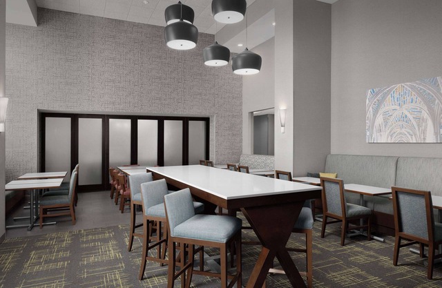 Hampton Inn & Suites Durham/North I-85