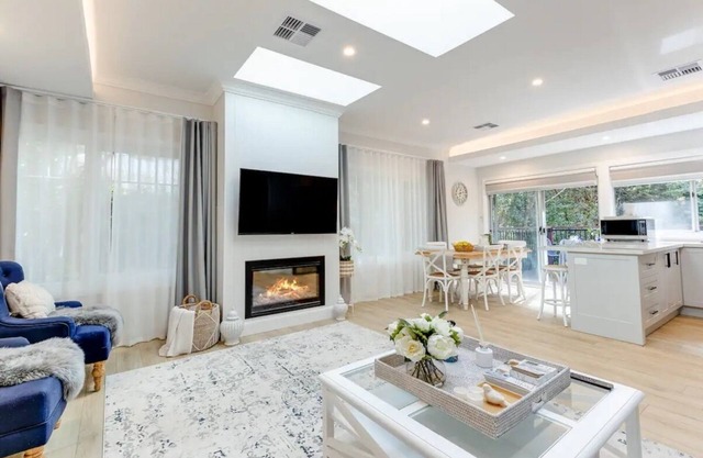 Hamptons style "Mountain Grove" 3 bedroom Cottage