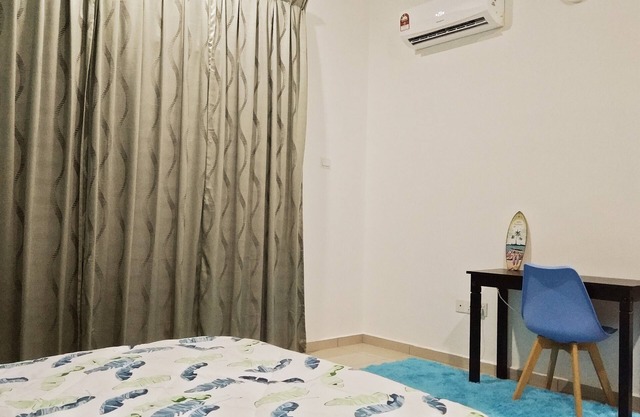 Hana Homestay (2 bedroom aircond, 1 bedroom fan)