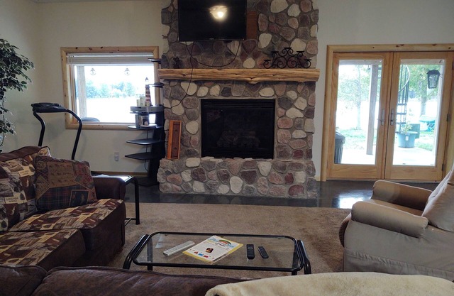 Handicap accessible. Pets must be registered with VRBO, private drive to rental