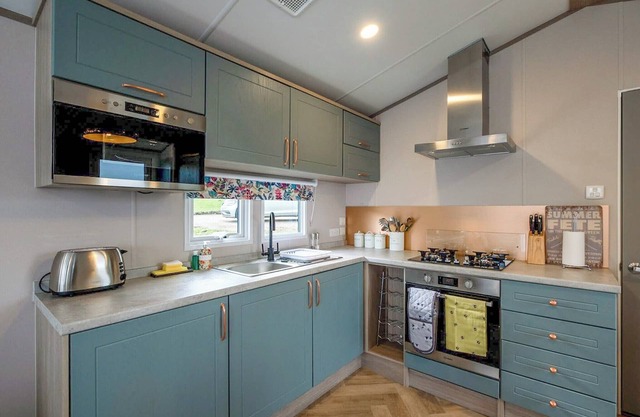 Happy Days is sure to help you create plenty of happy memories.