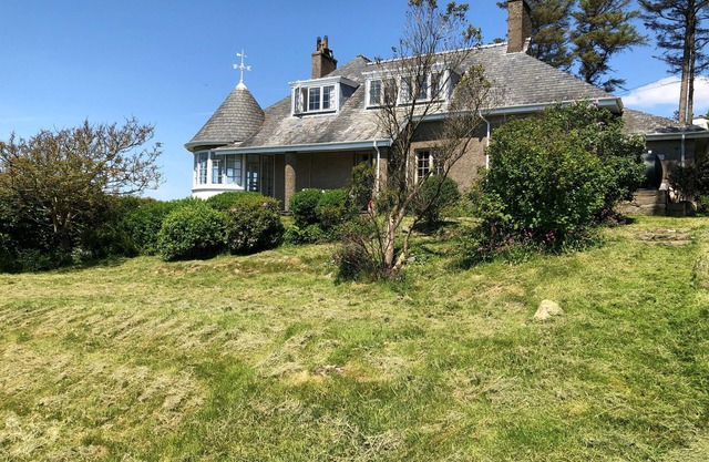 Harlech: Large house in over an acre with the finest views in Eryri (Snowdonia)