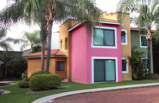 Harmony, relaxation, fresh air, natural light, and colonial luxury.