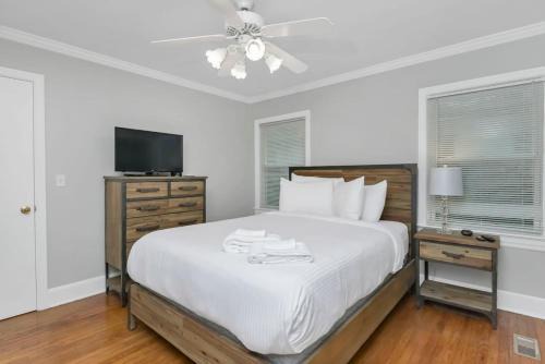 Harrison Patio Haven 2BR 1BA