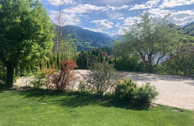 Hatzlhof Comfortable holiday residence