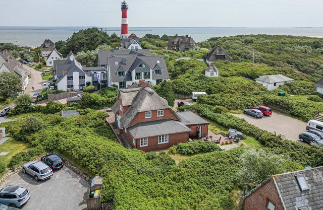 Haus Orplid - Historic thatched house in Hörnum for up to 10 people