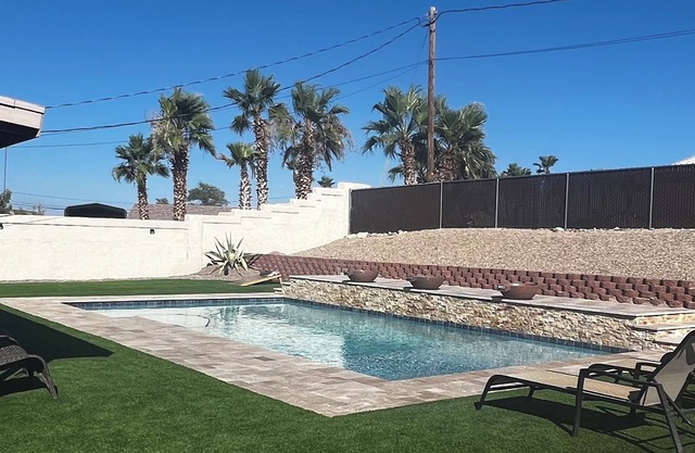 Havasu Poolside Escape. Sleeps 7, Boat Parking + Spa