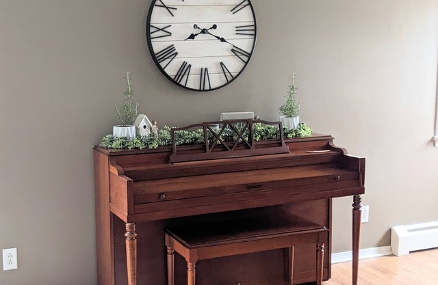 Haven home in quiet community, Southern MN. Shopping, Lakes, Hiking, Skiing.