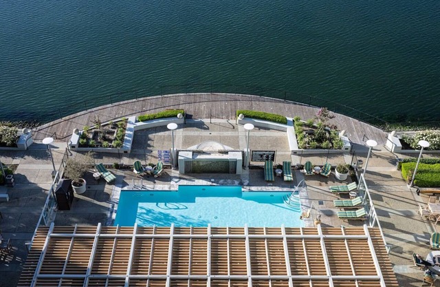 Haven in The Heart of San Francisco! 2 Relaxing Units, Onsite Pool, Pets Allowed