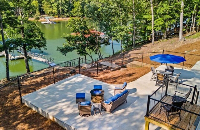 Haven on Smith Lake Charming 3-bedroom house with WiFi, AC on Smith Lake