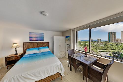 Hawaiian Monarch 1604 condo