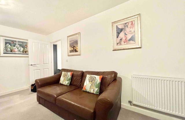 Hazel house enjoy a peaceful home with parking