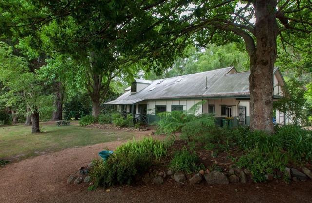 Hazelwood Cottage | Sleeps 16 | 7 BR | Disabled Access | 1hr 30m to Melbourne