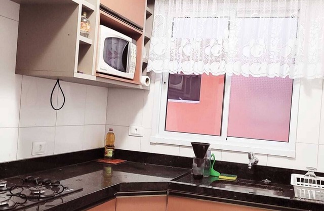 HBH07 - Apartment in Indaiá, 100m from the sea. Wi-fi, TV, Equipped Kitchen, Ideal for Families