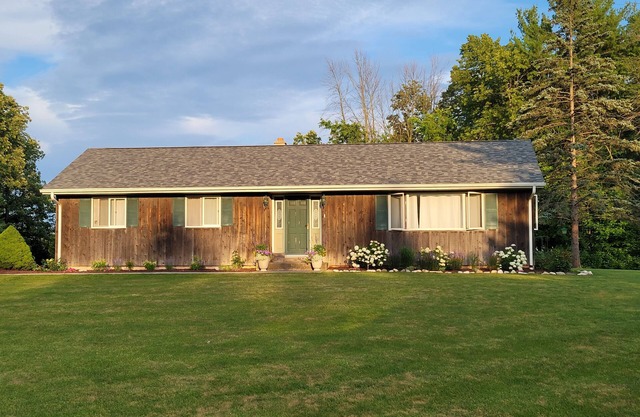 HD Acres - Rustic Retreat near Road America and Kohler Golf