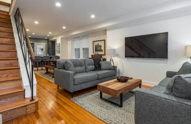 Heart of Ardmore - Sleeps 7 - Long Stays Welcome!