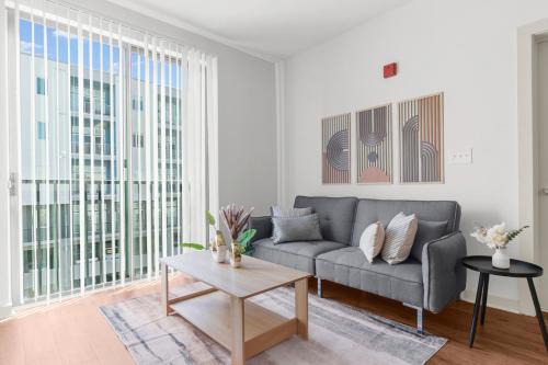 Heart of BHM Fully Equipped 2BR Unit With Gym and Pool