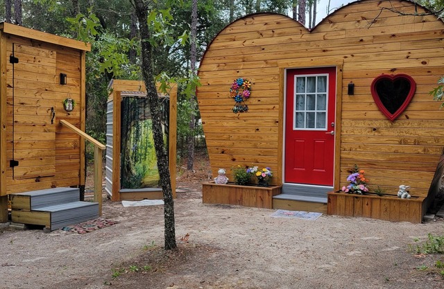 Heart of Dunnellon cabin
