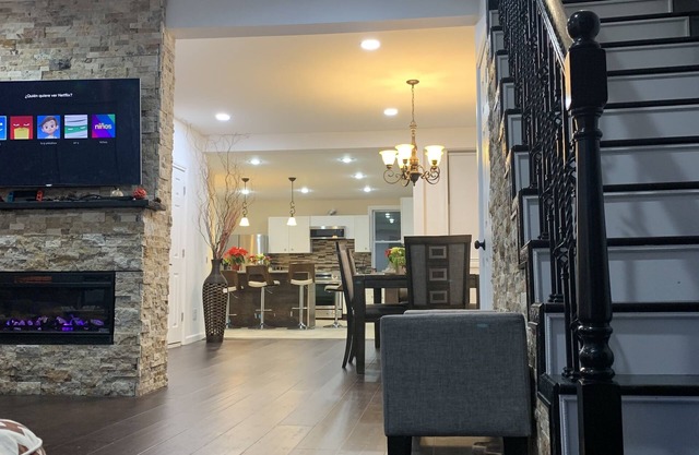 Heart of Marietta, The modern house located in Marietta town.