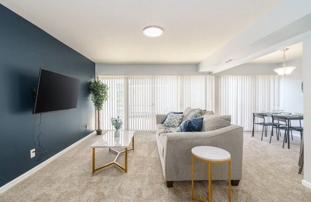 Heart of Towson -Pool-King-Parking-Netflix-GYM