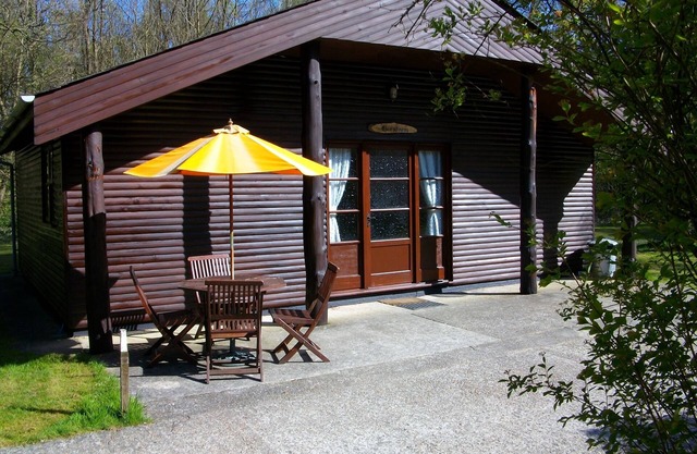 Heated Indoor Pool 2 bedroom lodge sleeps 4 set in 5acres of beautiful Woodland