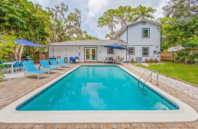 Heated Pool - Arcade - Pets - 2 King Beds - 75" TV - IMG - Near AMI